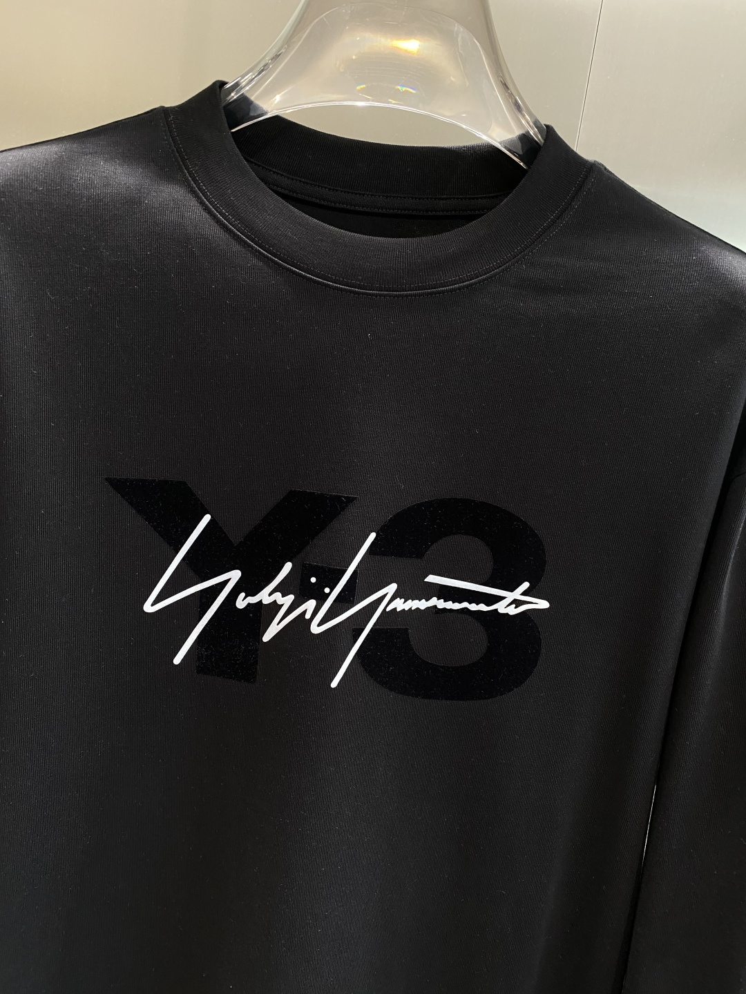 《𝙉𝙚𝙬🤍Y3家》2025ss长袖t恤 定制全棉双纱紧密爽滑面料，布面干净，布纹清晰，手感非常细腻扎实，