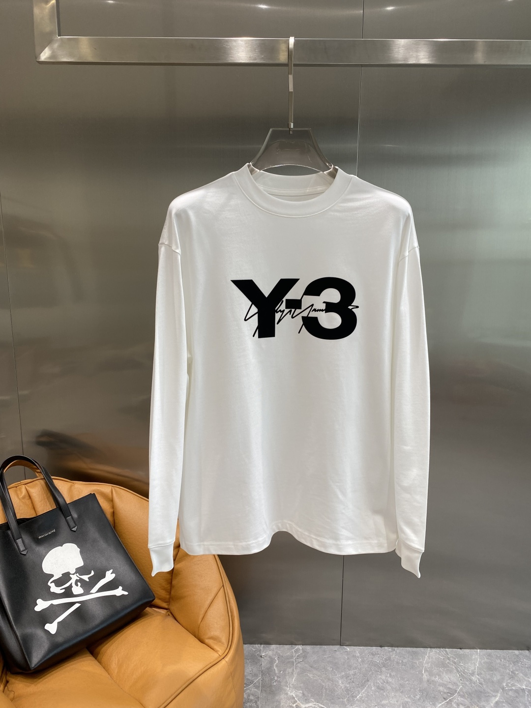 《𝙉𝙚𝙬🤍Y3家》2025ss长袖t恤 定制全棉双纱紧密爽滑面料，布面干净，布纹清晰，手感非常细腻扎实，