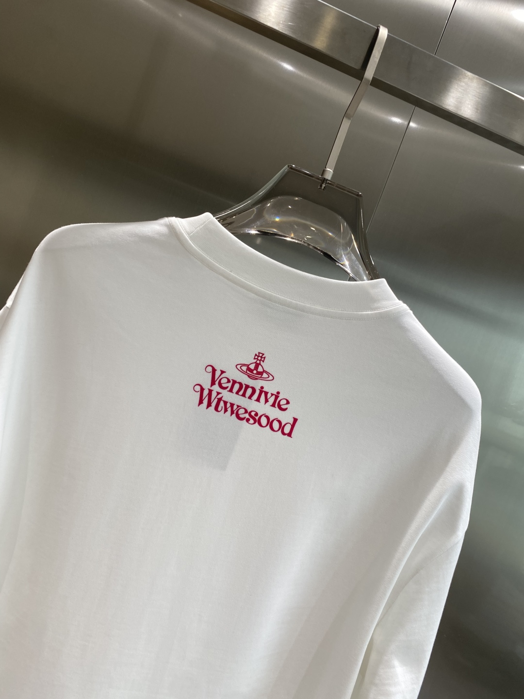 《𝙉𝙚𝙬🤍🖤西太家》2025秋冬专柜新款 时尚休闲打底衫长袖T恤，精选进口高密度双面拉架棉面料，精致原版