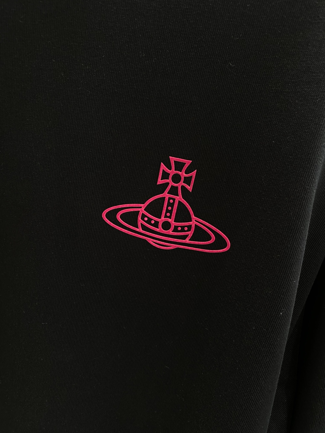 《𝙉𝙚𝙬🤍🖤西太家》2025秋冬专柜新款 时尚休闲打底衫长袖T恤，精选进口高密度双面拉架棉面料，精致原版