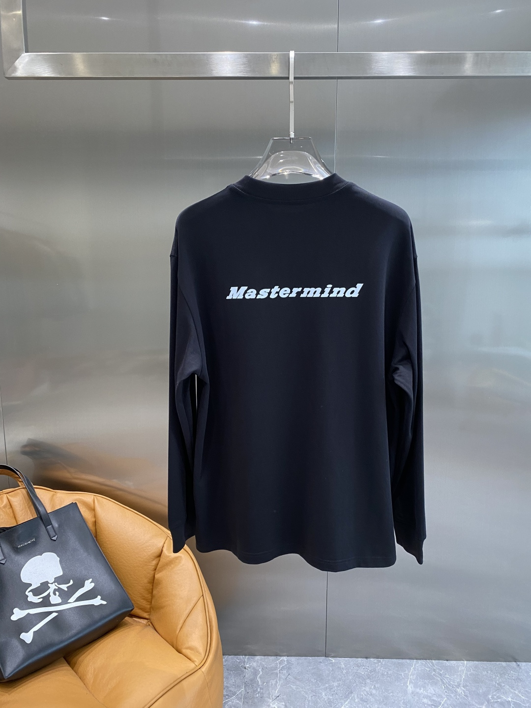 《𝙉𝙚𝙬🤍🖤MMJ家》2025秋冬专柜新款 时尚休闲打底衫长袖T恤，精选进口高密度双面拉架棉面料，精致原