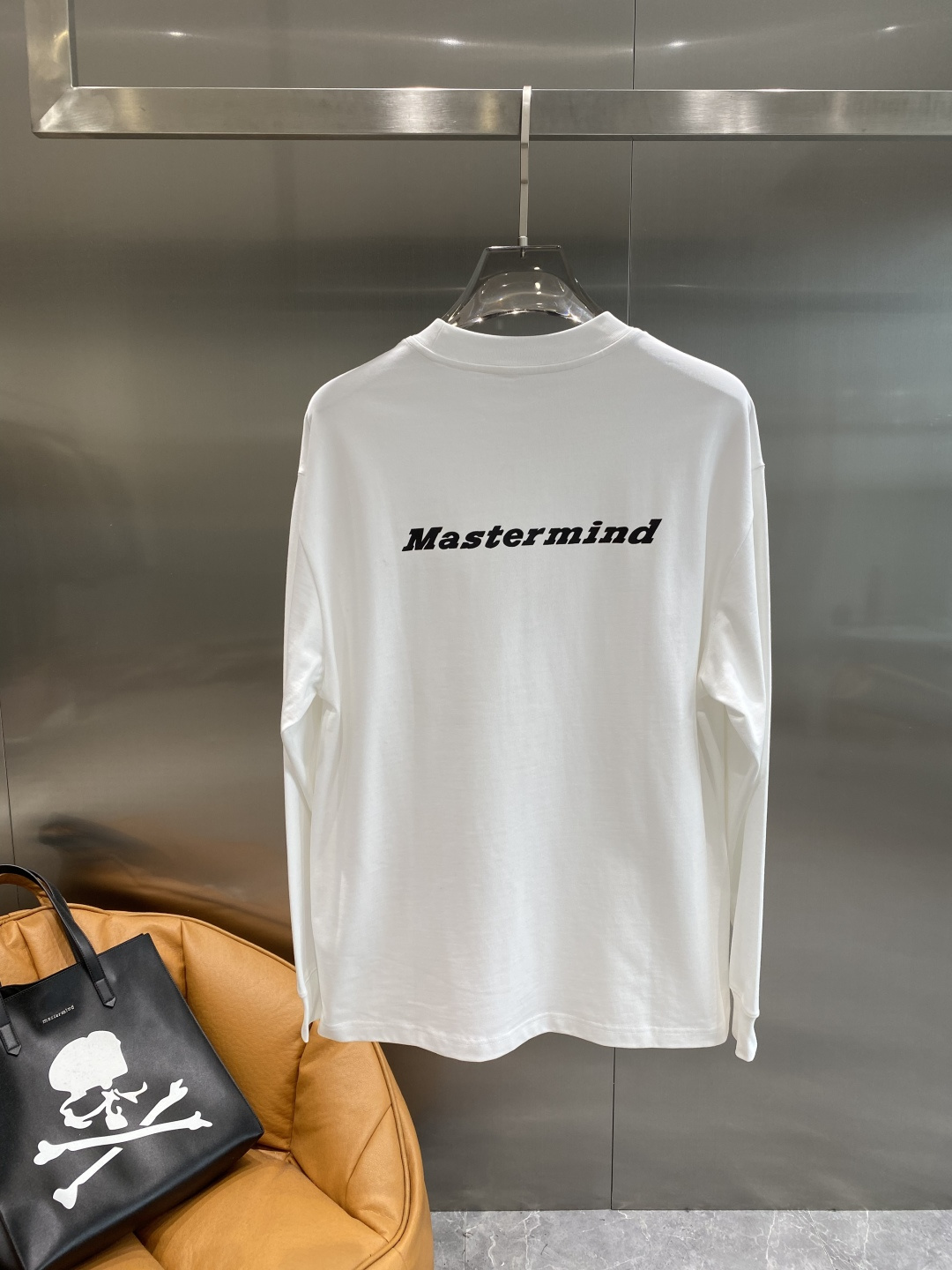 《𝙉𝙚𝙬🤍🖤MMJ家》2025秋冬专柜新款 时尚休闲打底衫长袖T恤，精选进口高密度双面拉架棉面料，精致原