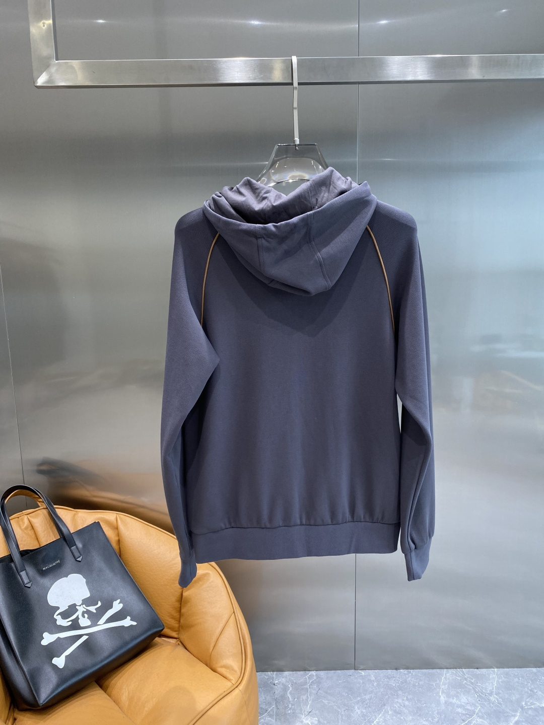 《𝙉𝙚𝙬🤍🖤布鲁家》2025秋冬新款套装 走秀款 定制面料 搭配夹克版型设计 非常洋气 版型超好不易褶皱