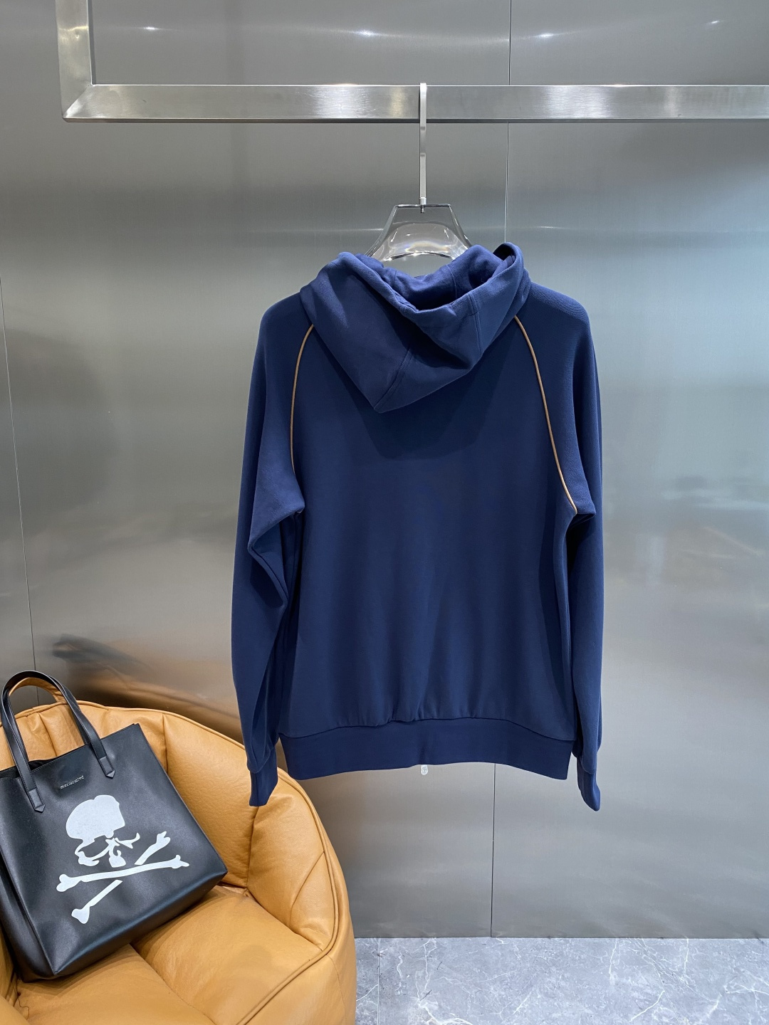 《𝙉𝙚𝙬🤍🖤布鲁家》2025秋冬新款套装 走秀款 定制面料 搭配夹克版型设计 非常洋气 版型超好不易褶皱