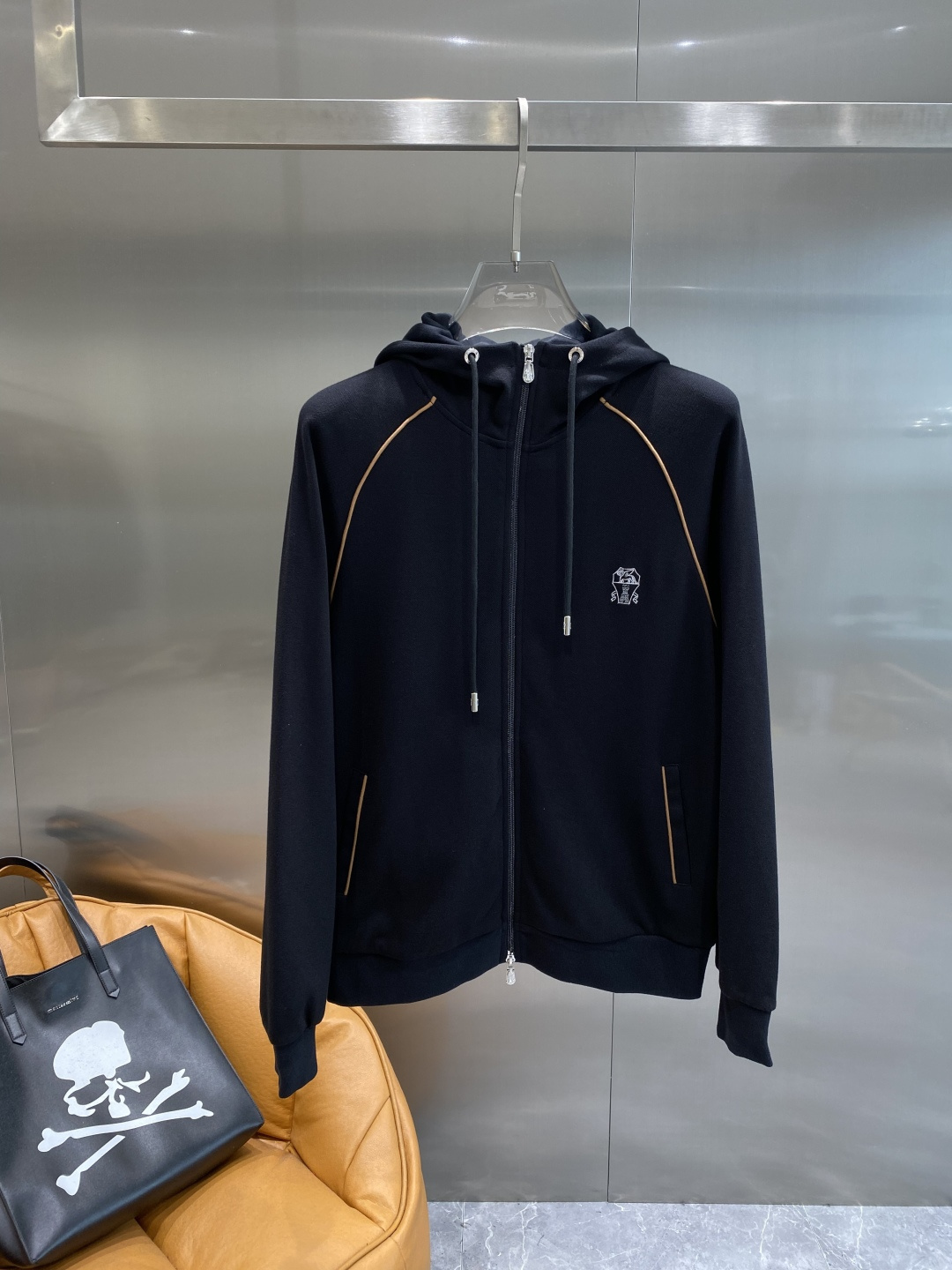 《𝙉𝙚𝙬🤍🖤布鲁家》2025秋冬新款套装 走秀款 定制面料 搭配夹克版型设计 非常洋气 版型超好不易褶皱