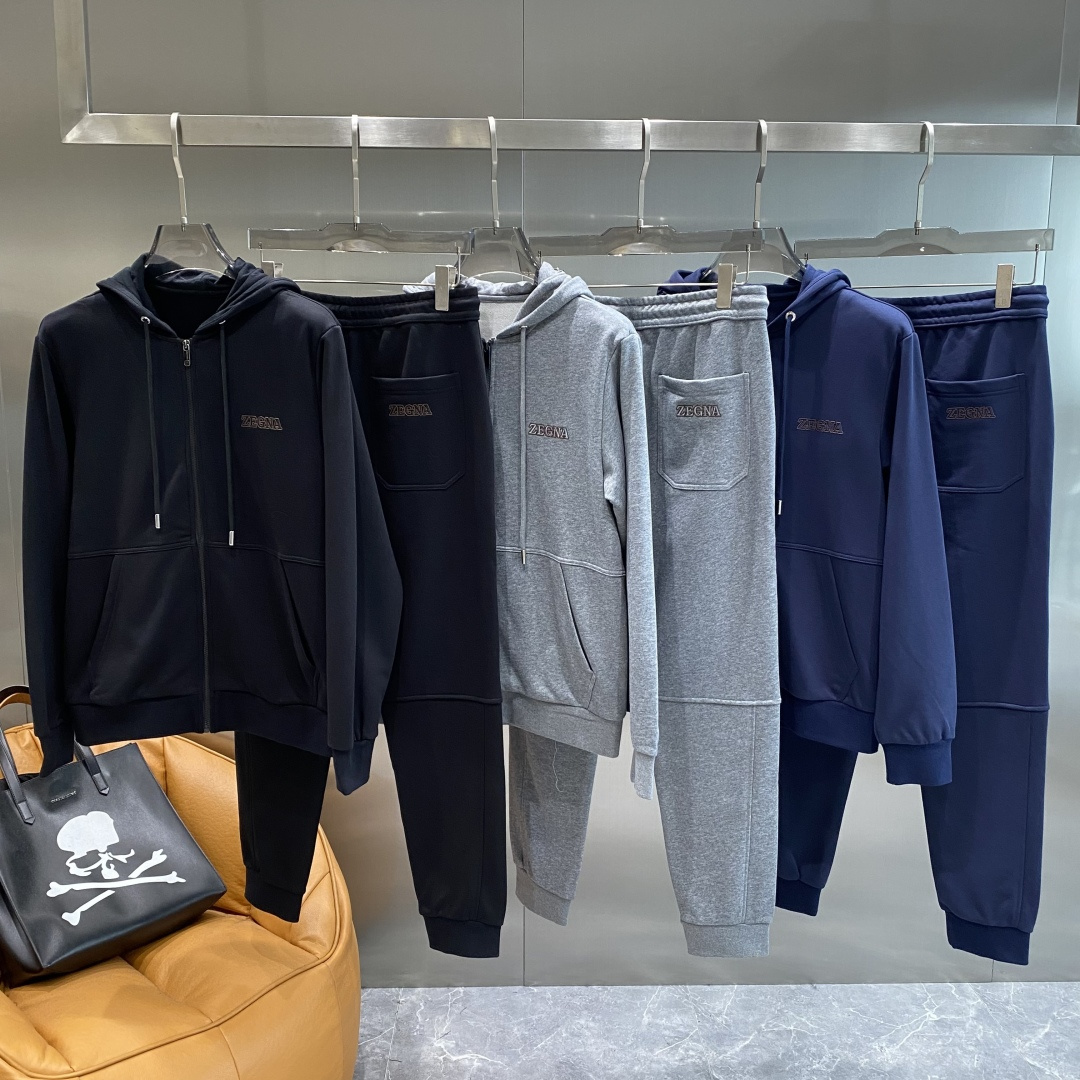 《𝙉𝙚𝙬🤍🖤杰尼家》2025秋冬新款套装 走秀款 定制面料 搭配夹克版型设计 非常洋气 版型超好不易褶皱