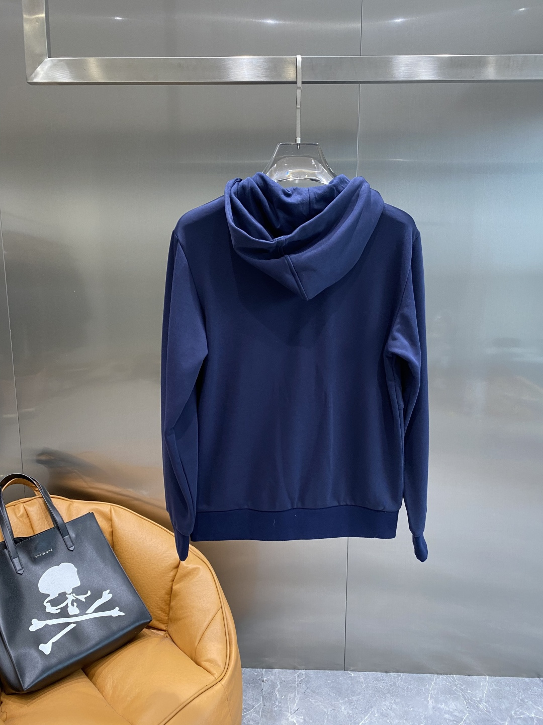 《𝙉𝙚𝙬🤍🖤杰尼家》2025秋冬新款套装 走秀款 定制面料 搭配夹克版型设计 非常洋气 版型超好不易褶皱