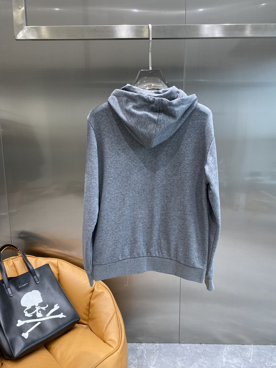 《𝙉𝙚𝙬🤍🖤杰尼家》2025秋冬新款套装 走秀款 定制面料 搭配夹克版型设计 非常洋气 版型超好不易褶皱