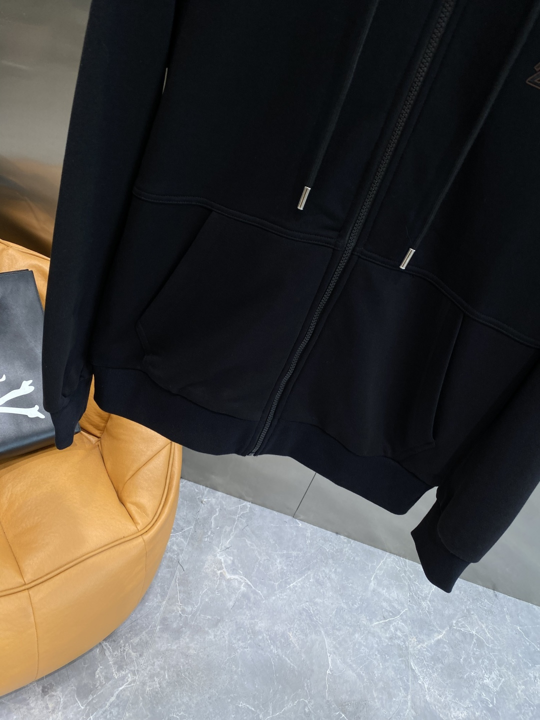 《𝙉𝙚𝙬🤍🖤杰尼家》2025秋冬新款套装 走秀款 定制面料 搭配夹克版型设计 非常洋气 版型超好不易褶皱