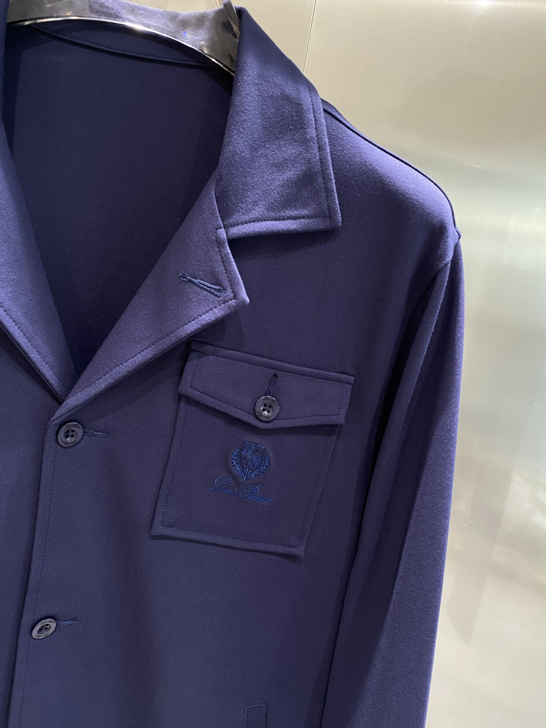 《𝙉𝙚𝙬🤍🖤lP🆕家》2025秋冬新款套装 走秀款 定制面料 搭配夹克版型设计 非常洋气 版型超好不易褶