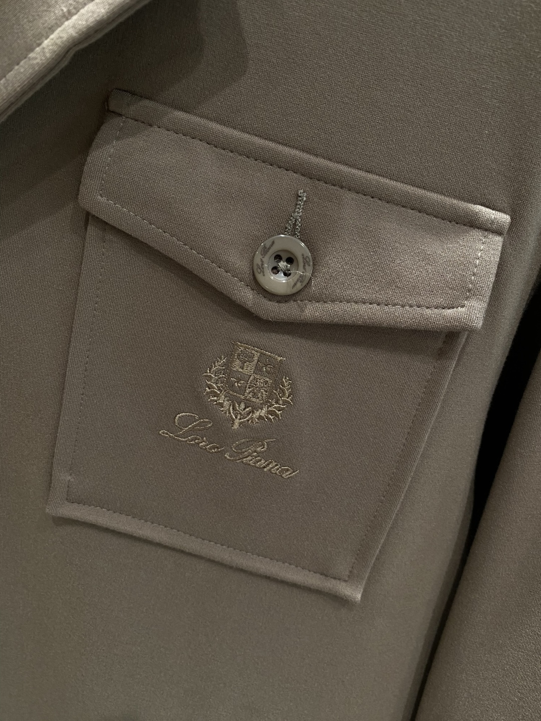 《𝙉𝙚𝙬🤍🖤lP🆕家》2025秋冬新款套装 走秀款 定制面料 搭配夹克版型设计 非常洋气 版型超好不易褶