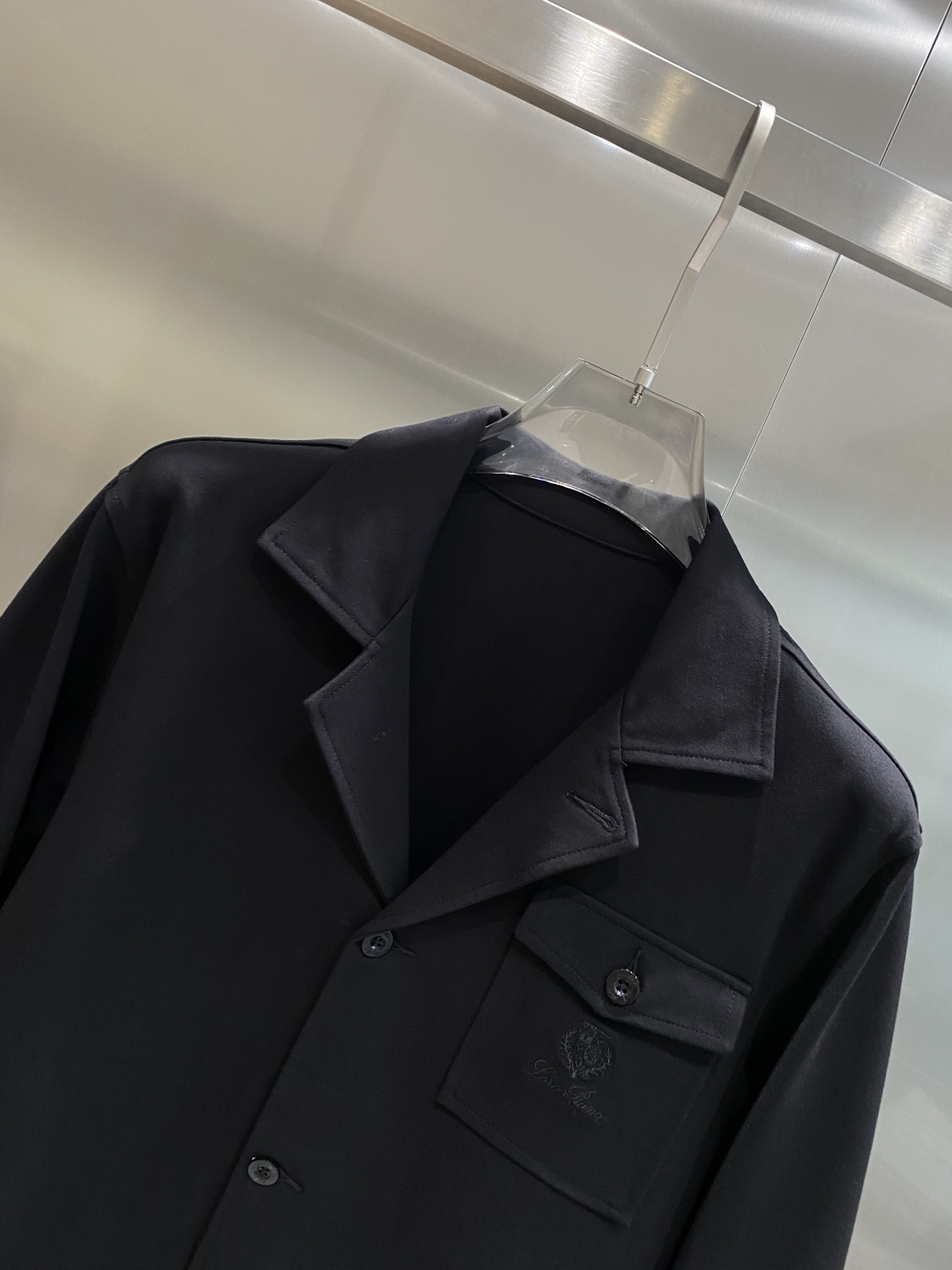 《𝙉𝙚𝙬🤍🖤lP🆕家》2025秋冬新款套装 走秀款 定制面料 搭配夹克版型设计 非常洋气 版型超好不易褶