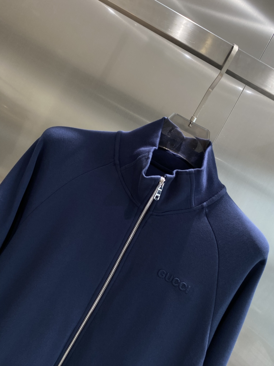 《𝙉𝙚𝙬🤍🖤古家》2025秋冬最新品套装-同步有售，原单狠货休闲时尚套装，上身很有特点！吸睛而有亮点，进