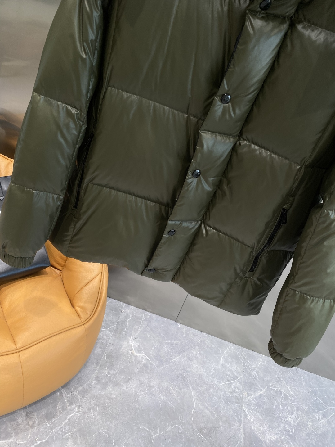 《𝙉𝙚𝙬🤍🖤蒙家》代购正品级别秋冬新款羽绒服 原版1:1订制五金配件全进口原版定制 欢迎专柜对比 绝对的
