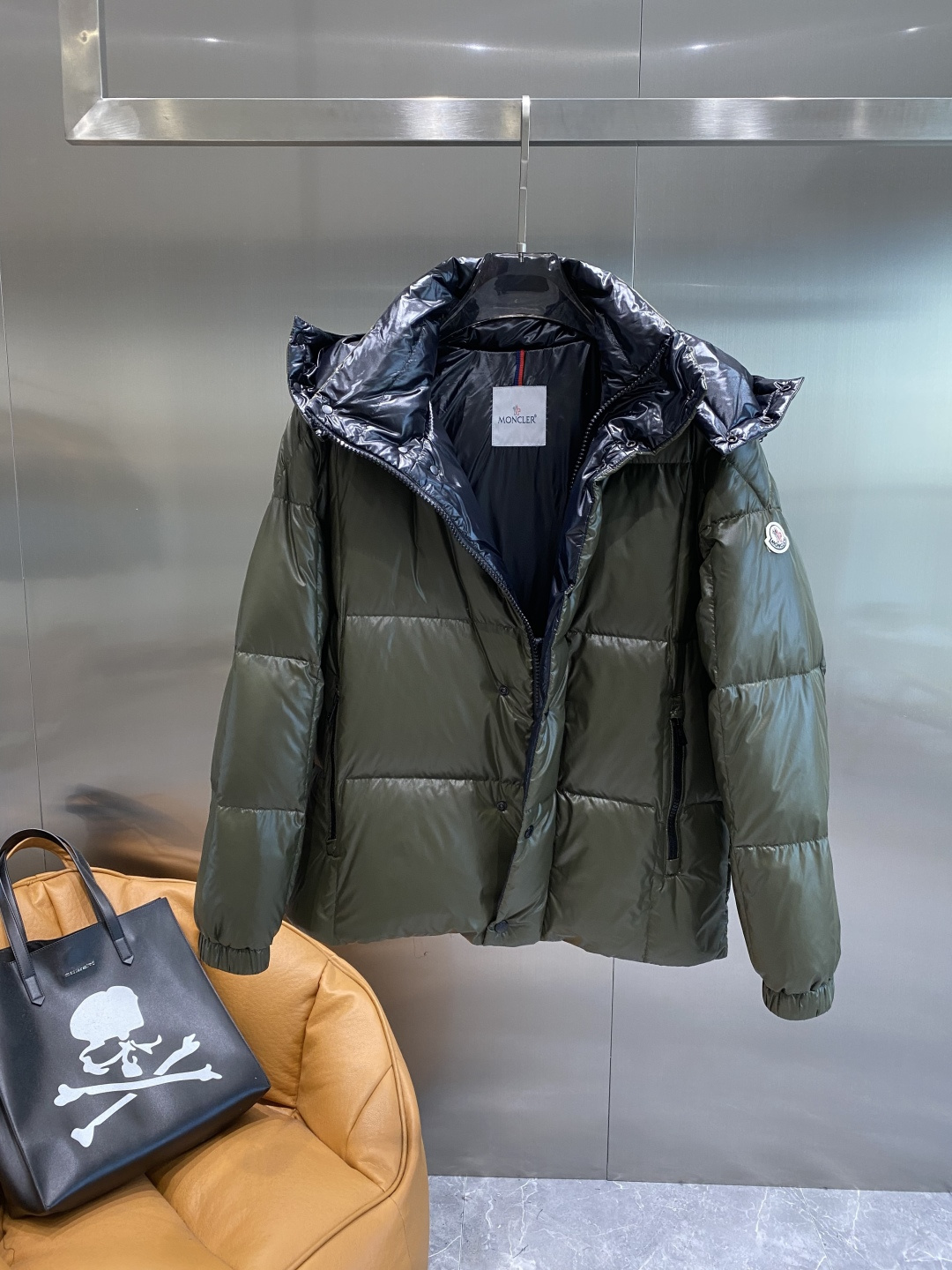 《𝙉𝙚𝙬🤍🖤蒙家》代购正品级别秋冬新款羽绒服 原版1:1订制五金配件全进口原版定制 欢迎专柜对比 绝对的