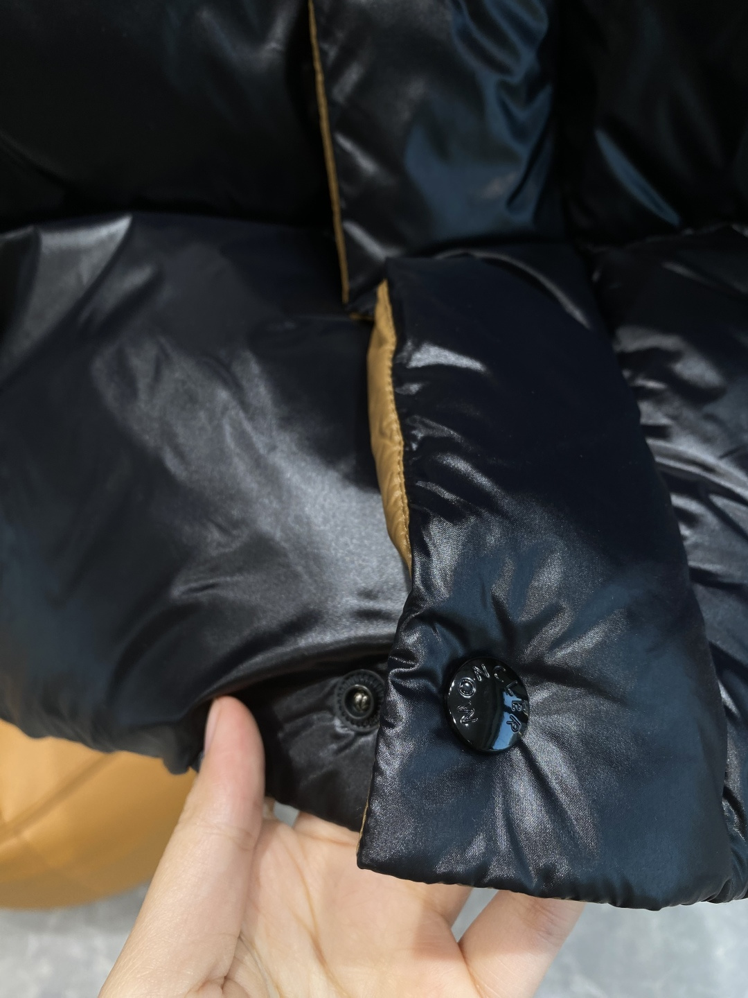 《𝙉𝙚𝙬🤍🖤蒙家》代购正品级别秋冬新款羽绒服 原版1:1订制五金配件全进口原版定制 欢迎专柜对比 绝对的