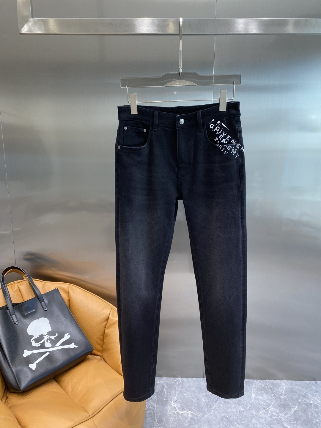 🌾售后✅ 《𝙉𝙚𝙬🖤🤍纪家》2025重工水洗休闲牛仔裤，进口原版水洗弹力面料，舒适有弹性，独特设计，版型