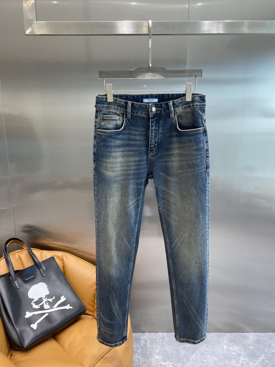 《𝙉𝙚𝙬🖤🤍普家》2025重工水洗休闲牛仔裤，进口原版水洗弹力面料，舒适有弹性，独特设计，版型超正，舒适