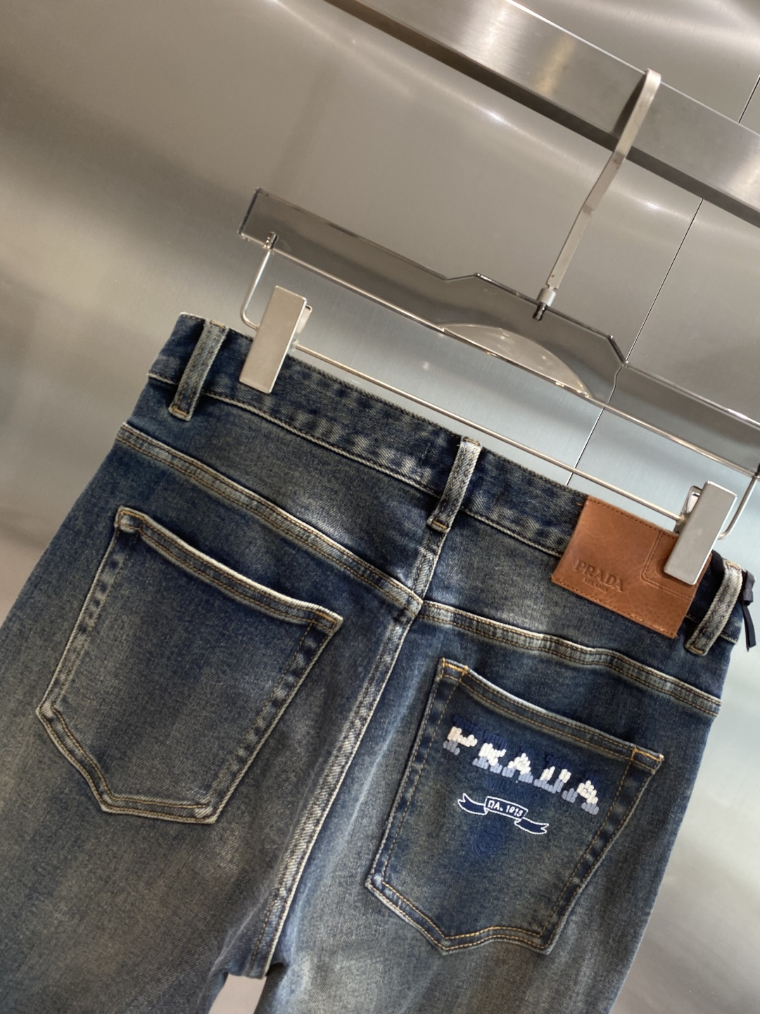 《𝙉𝙚𝙬🖤🤍普家》2025重工水洗休闲牛仔裤，进口原版水洗弹力面料，舒适有弹性，独特设计，版型超正，舒适