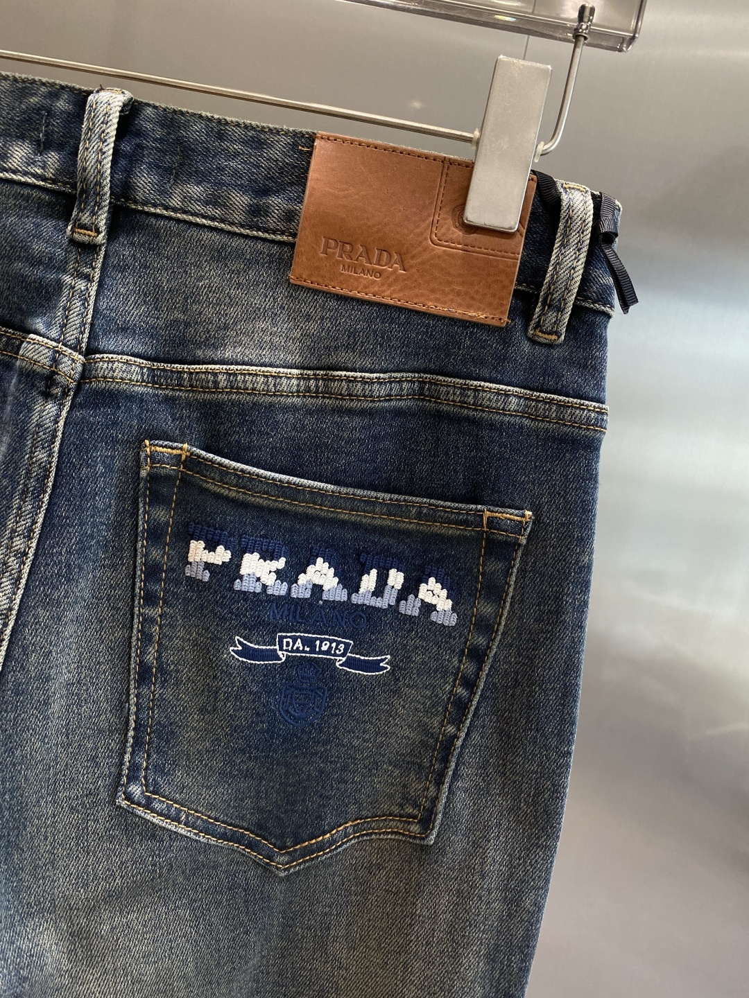 《𝙉𝙚𝙬🖤🤍普家》2025重工水洗休闲牛仔裤，进口原版水洗弹力面料，舒适有弹性，独特设计，版型超正，舒适