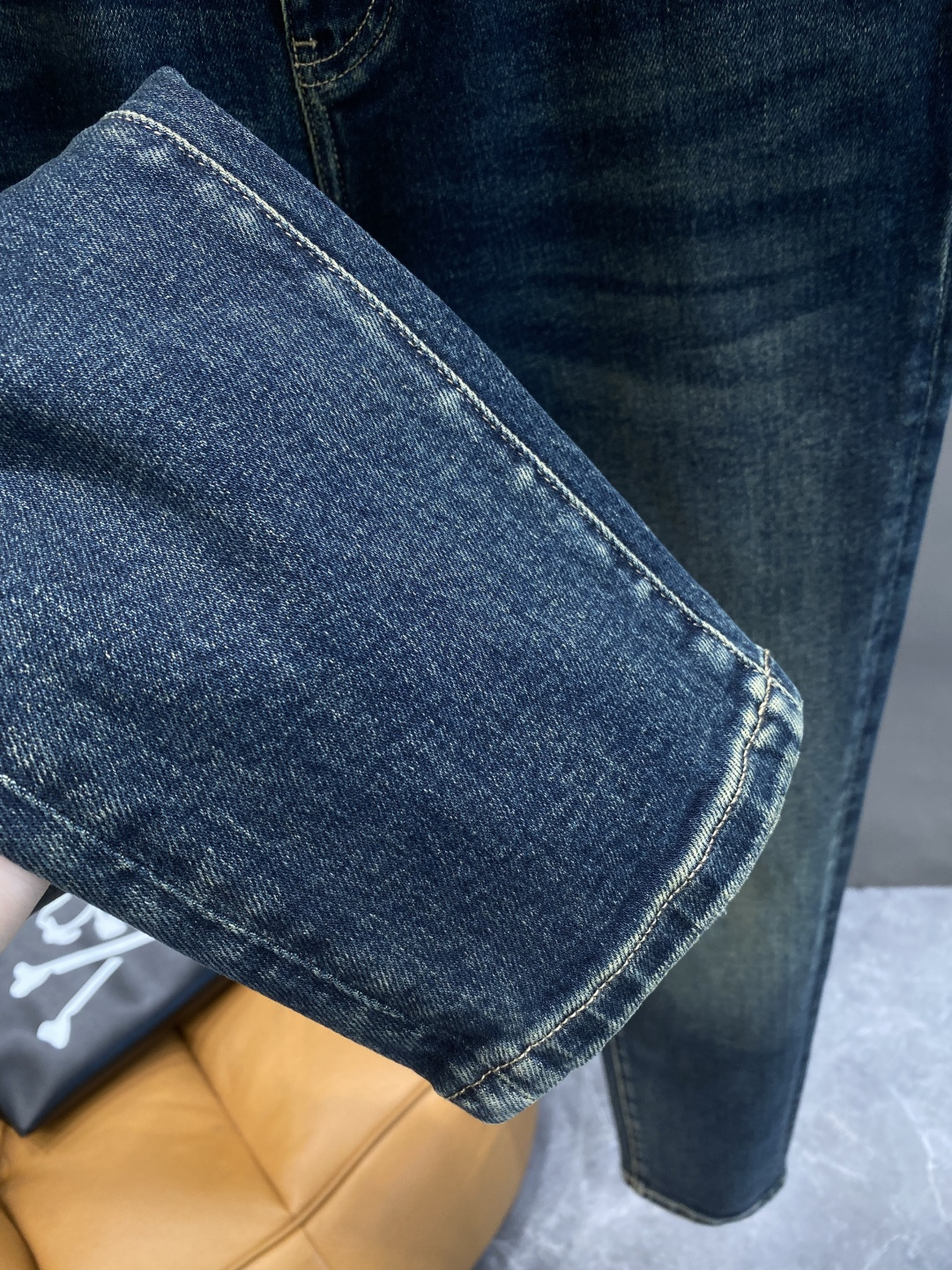 🌾售后✅ 《𝙉𝙚𝙬🤍🖤驴家》2025秋冬新款牛仔裤 干净利落剪裁，都市风十足 采用精纺纯棉面料手感软糯干