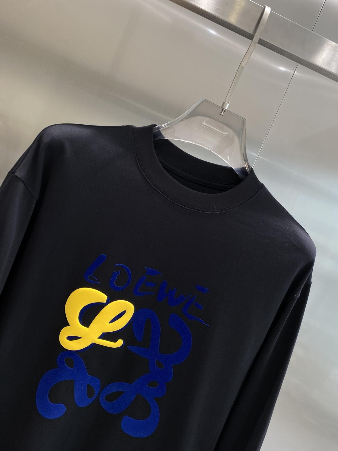 《𝙉𝙚𝙬🤍🖤罗家》2025秋冬专柜新款 时尚休闲打底衫长袖T恤，精选进口高密度双面拉架棉面料，精致原版l