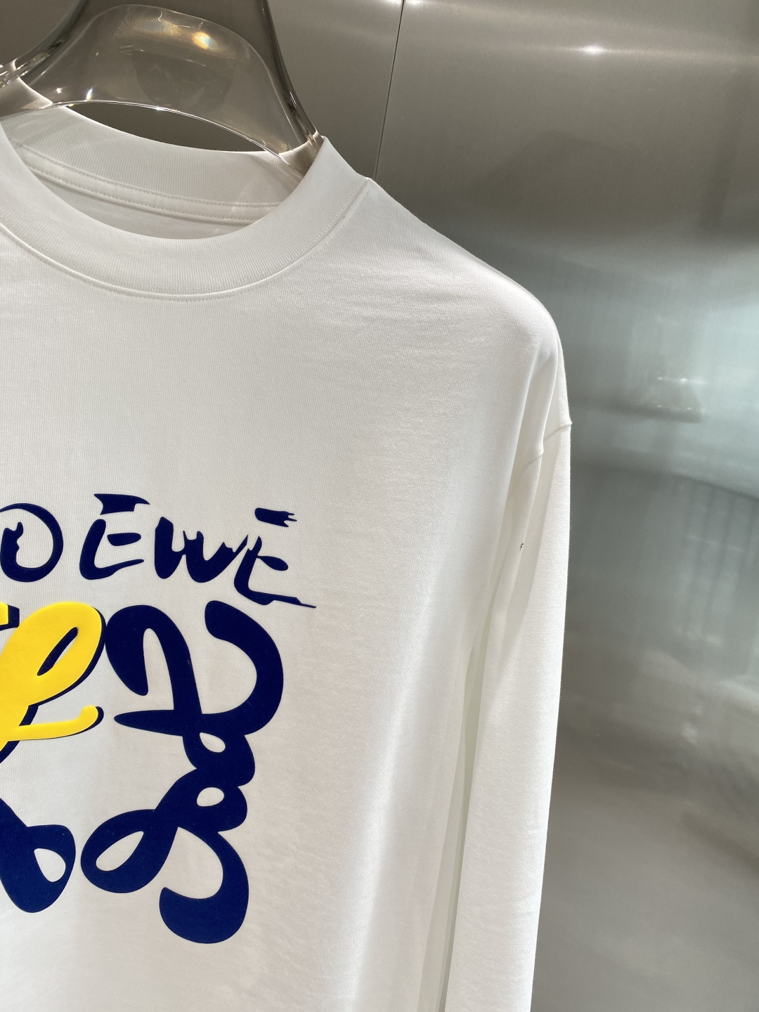 《𝙉𝙚𝙬🤍🖤罗家》2025秋冬专柜新款 时尚休闲打底衫长袖T恤，精选进口高密度双面拉架棉面料，精致原版l