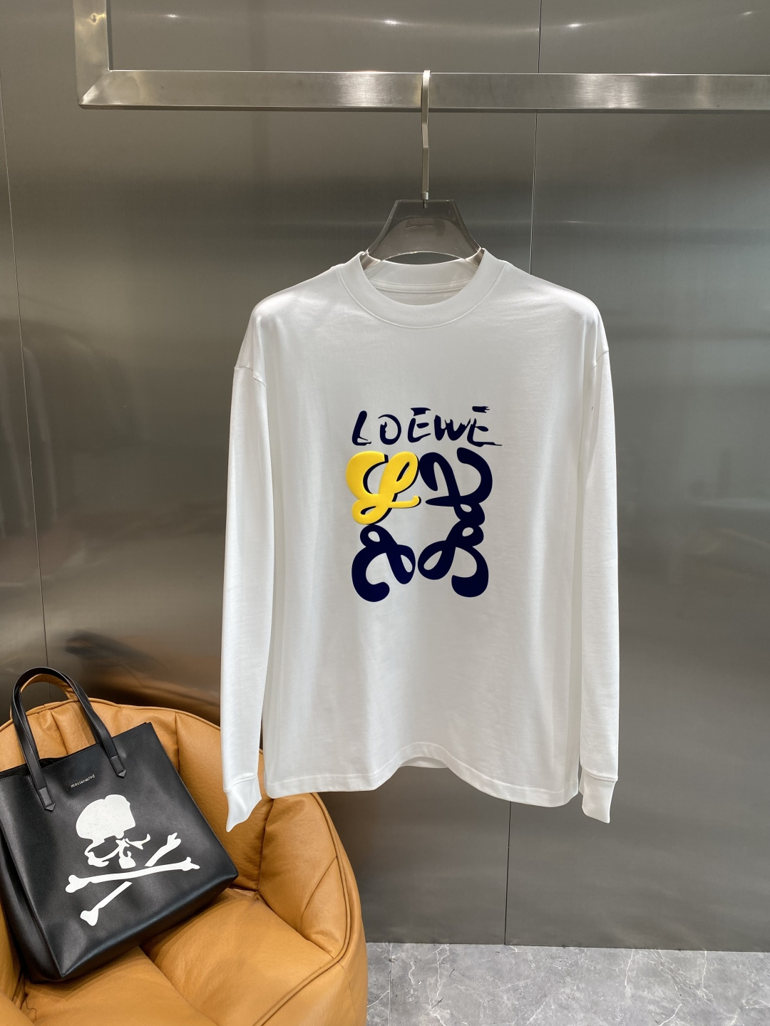 《𝙉𝙚𝙬🤍🖤罗家》2025秋冬专柜新款 时尚休闲打底衫长袖T恤，精选进口高密度双面拉架棉面料，精致原版l