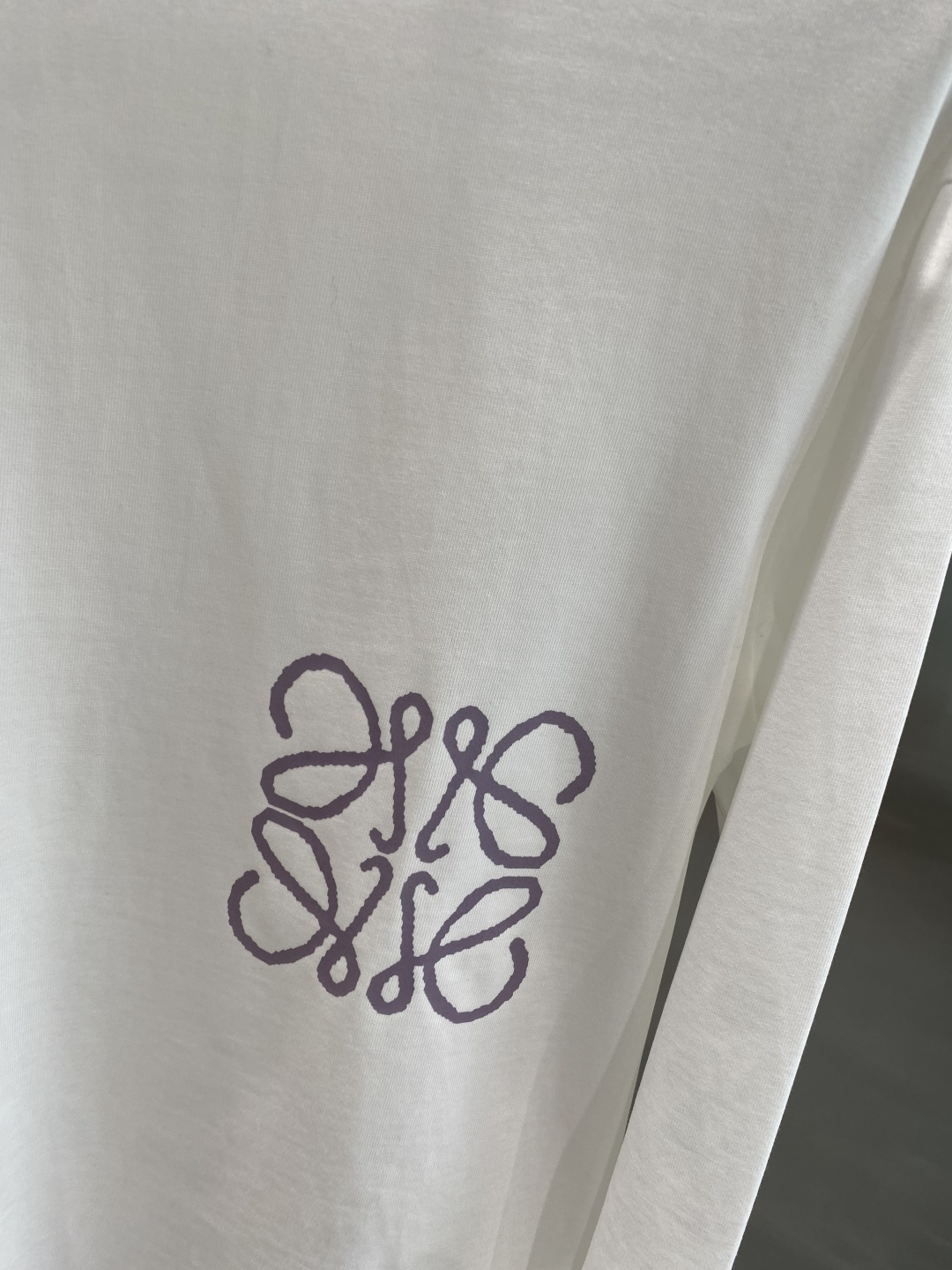 《𝙉𝙚𝙬🤍🖤罗家》2025秋冬专柜新款 时尚休闲打底衫长袖T恤，精选进口高密度双面拉架棉面料，精致原版l