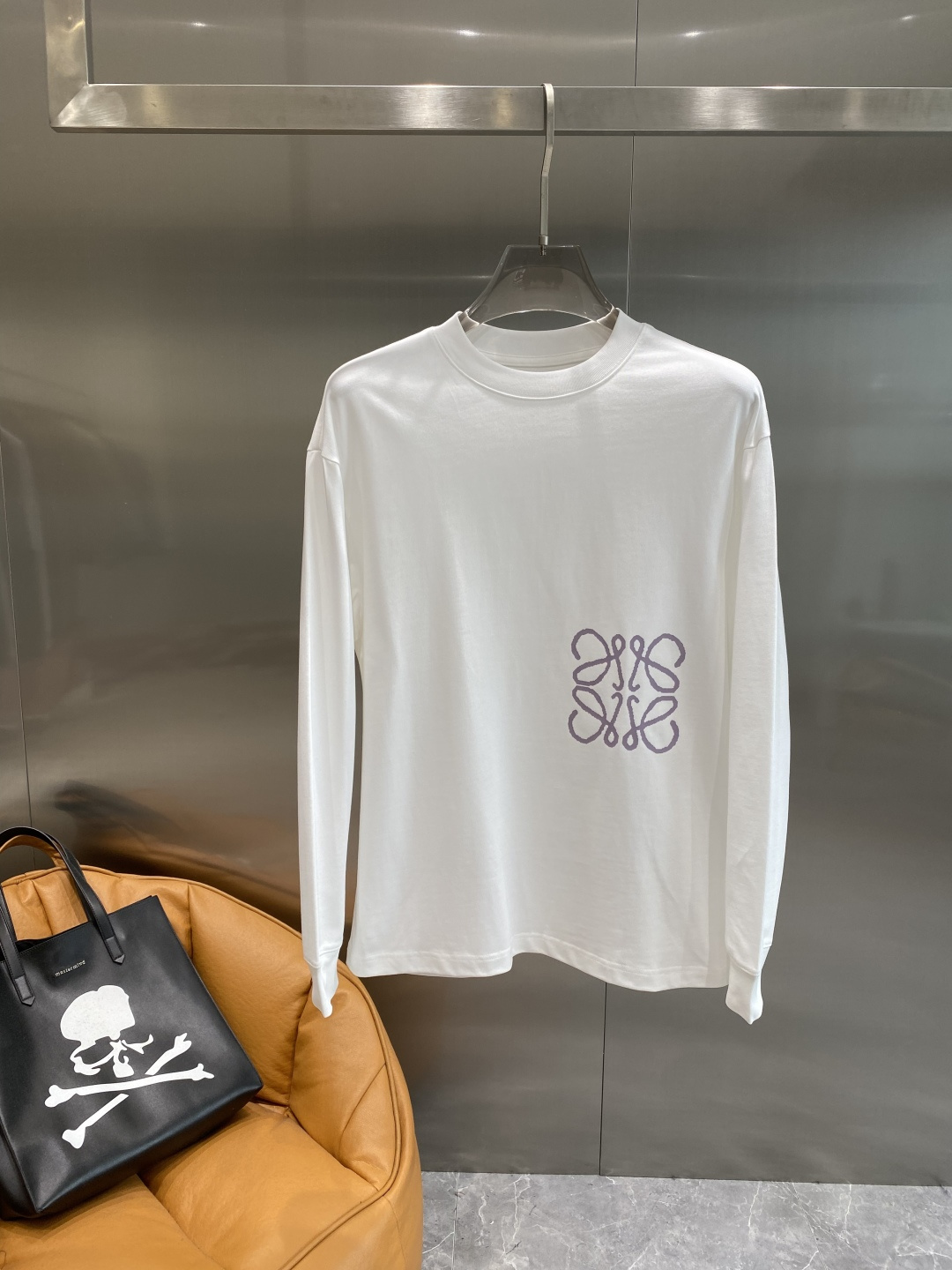 《𝙉𝙚𝙬🤍🖤罗家》2025秋冬专柜新款 时尚休闲打底衫长袖T恤，精选进口高密度双面拉架棉面料，精致原版l