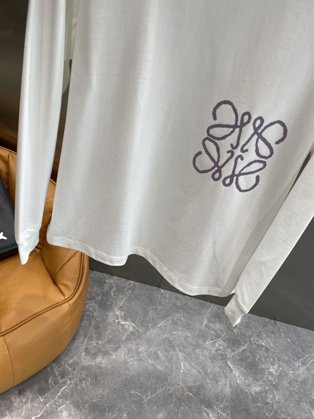 《𝙉𝙚𝙬🤍🖤罗家》2025秋冬专柜新款 时尚休闲打底衫长袖T恤，精选进口高密度双面拉架棉面料，精致原版l