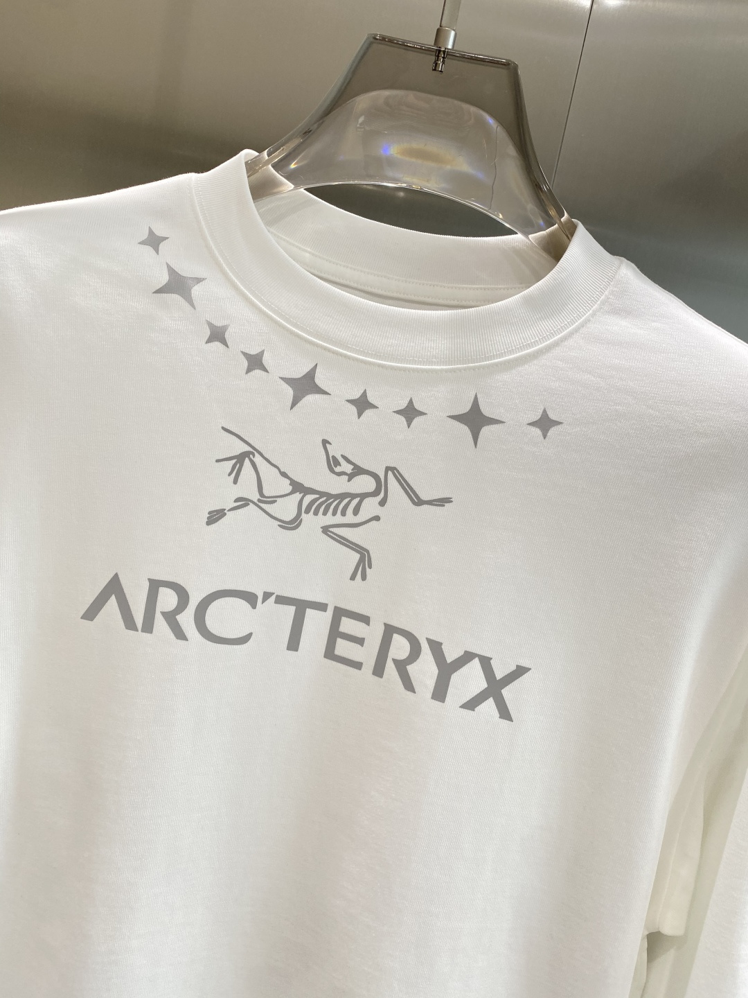 《𝙉𝙚𝙬🤍🖤鸟家》2025秋冬专柜新款 时尚休闲打底衫长袖T恤，精选进口高密度双面拉架棉面料，精致原版l