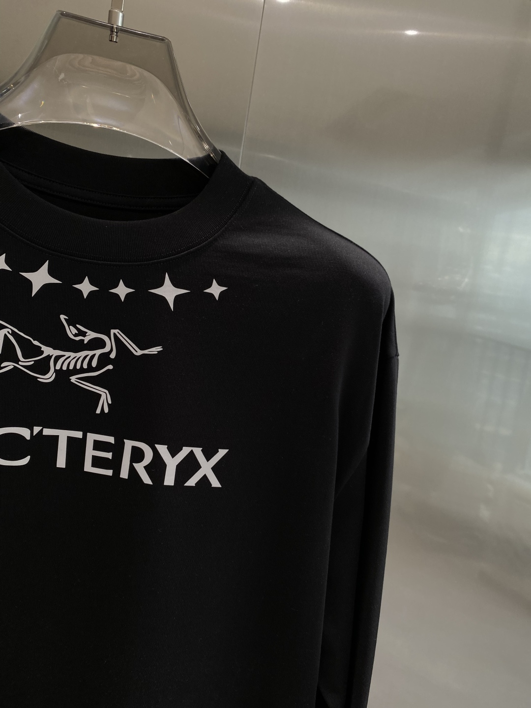 《𝙉𝙚𝙬🤍🖤鸟家》2025秋冬专柜新款 时尚休闲打底衫长袖T恤，精选进口高密度双面拉架棉面料，精致原版l