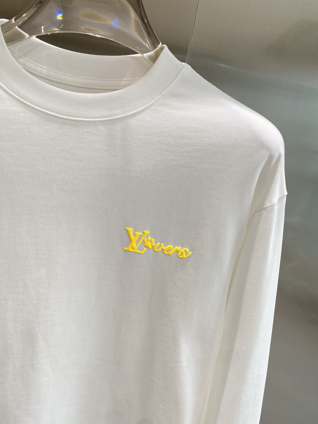 《𝙉𝙚𝙬🤍🖤驴家》2025秋冬专柜新款 时尚休闲打底衫长袖T恤，精选进口高密度双面拉架棉面料，精致原版l