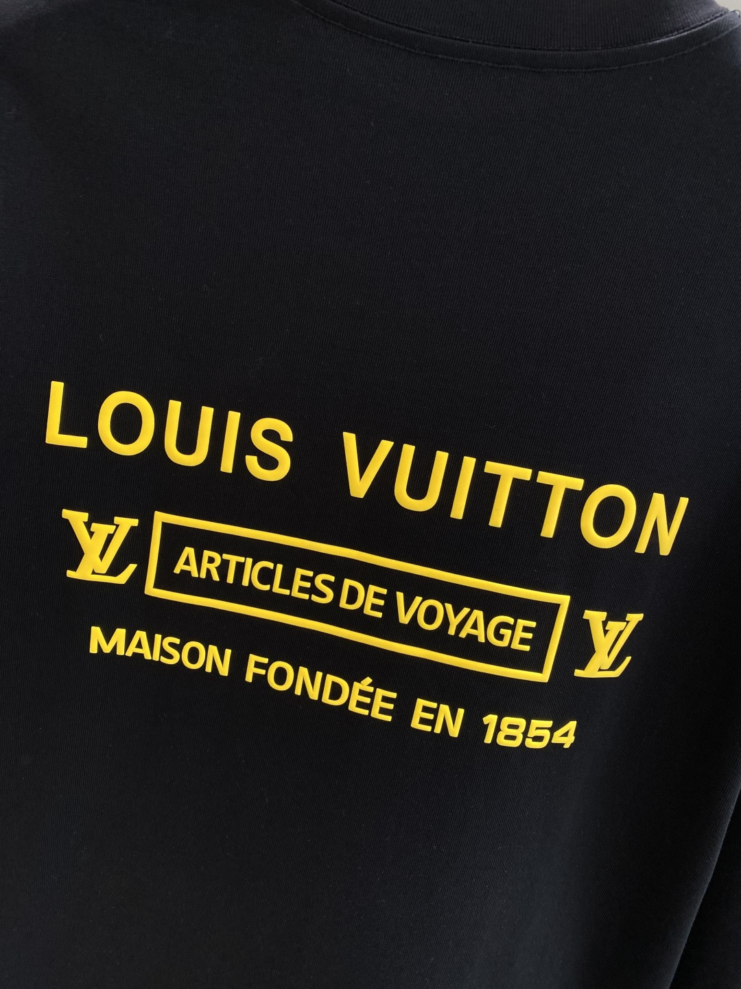 《𝙉𝙚𝙬🤍🖤驴家》2025秋冬专柜新款 时尚休闲打底衫长袖T恤，精选进口高密度双面拉架棉面料，精致原版l