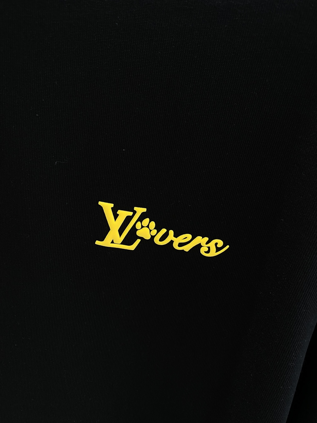 《𝙉𝙚𝙬🤍🖤驴家》2025秋冬专柜新款 时尚休闲打底衫长袖T恤，精选进口高密度双面拉架棉面料，精致原版l