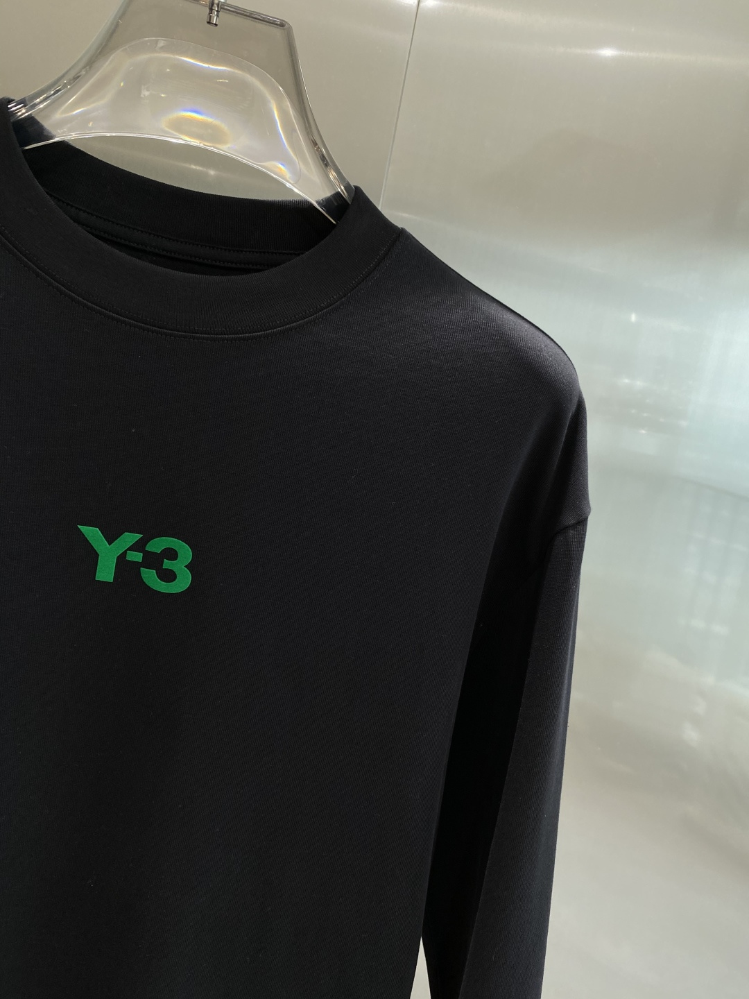 《𝙉𝙚𝙬🤍🖤Y3家》2025秋冬专柜新款 时尚休闲打底衫长袖T恤，精选进口高密度双面拉架棉面料，精致原版