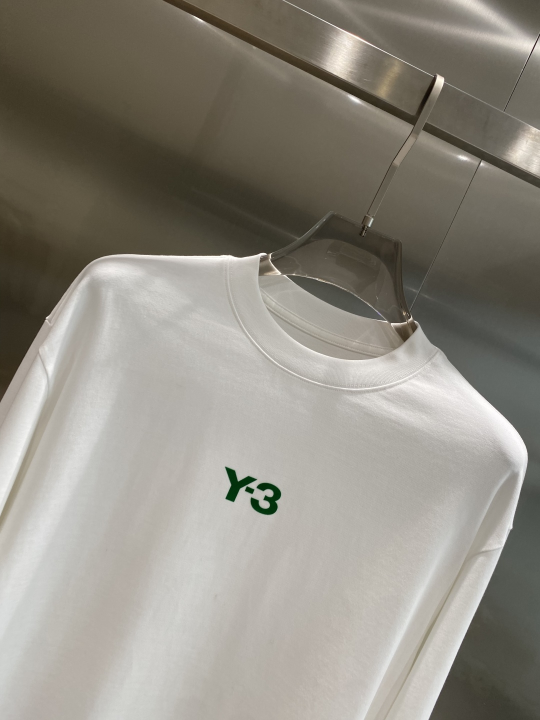 《𝙉𝙚𝙬🤍🖤Y3家》2025秋冬专柜新款 时尚休闲打底衫长袖T恤，精选进口高密度双面拉架棉面料，精致原版