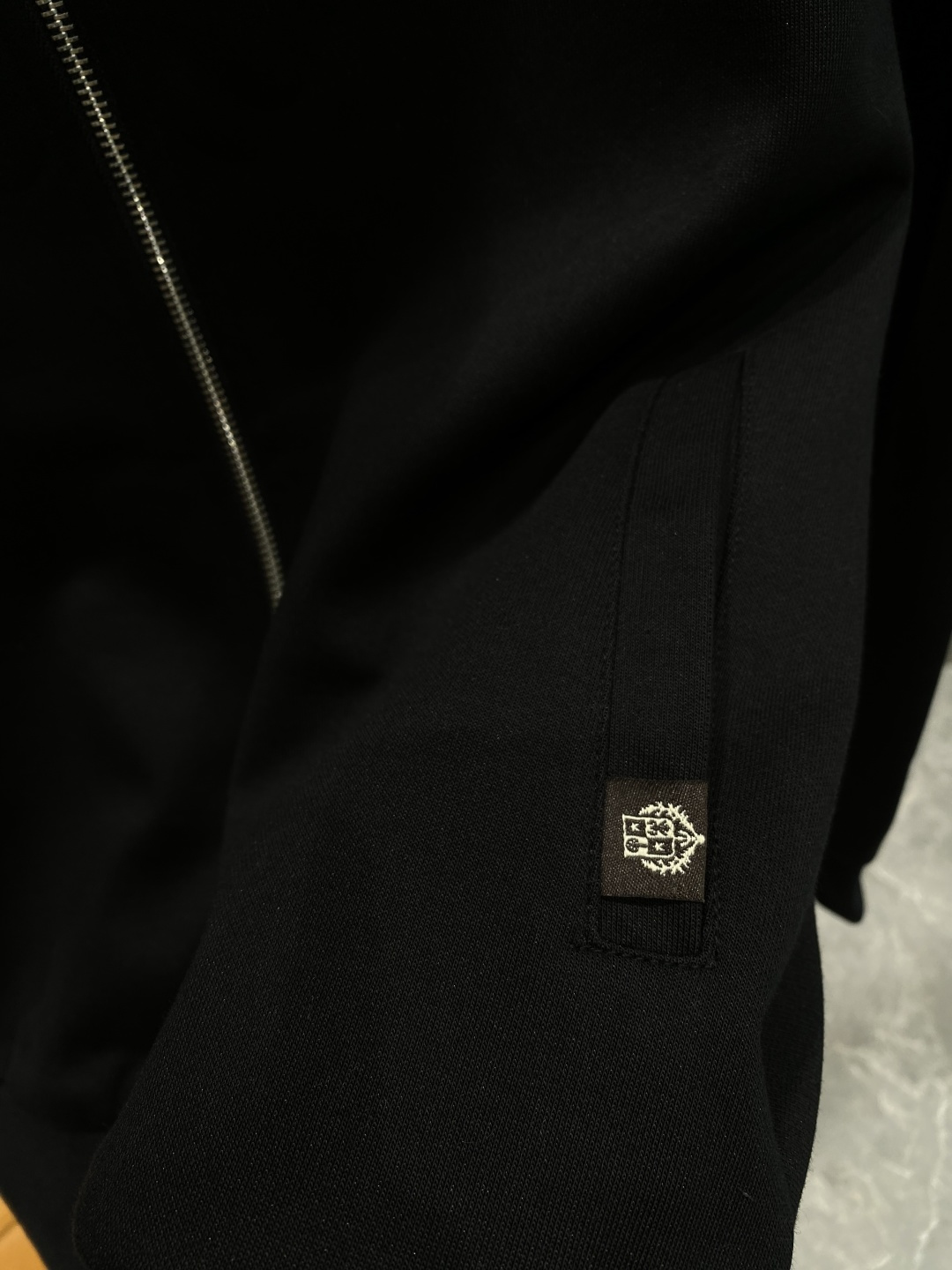 《𝙉𝙚𝙬🤍🖤lP🆕家》2025秋冬新款套装 走秀款 定制面料 搭配夹克版型设计 非常洋气 版型超好不易褶