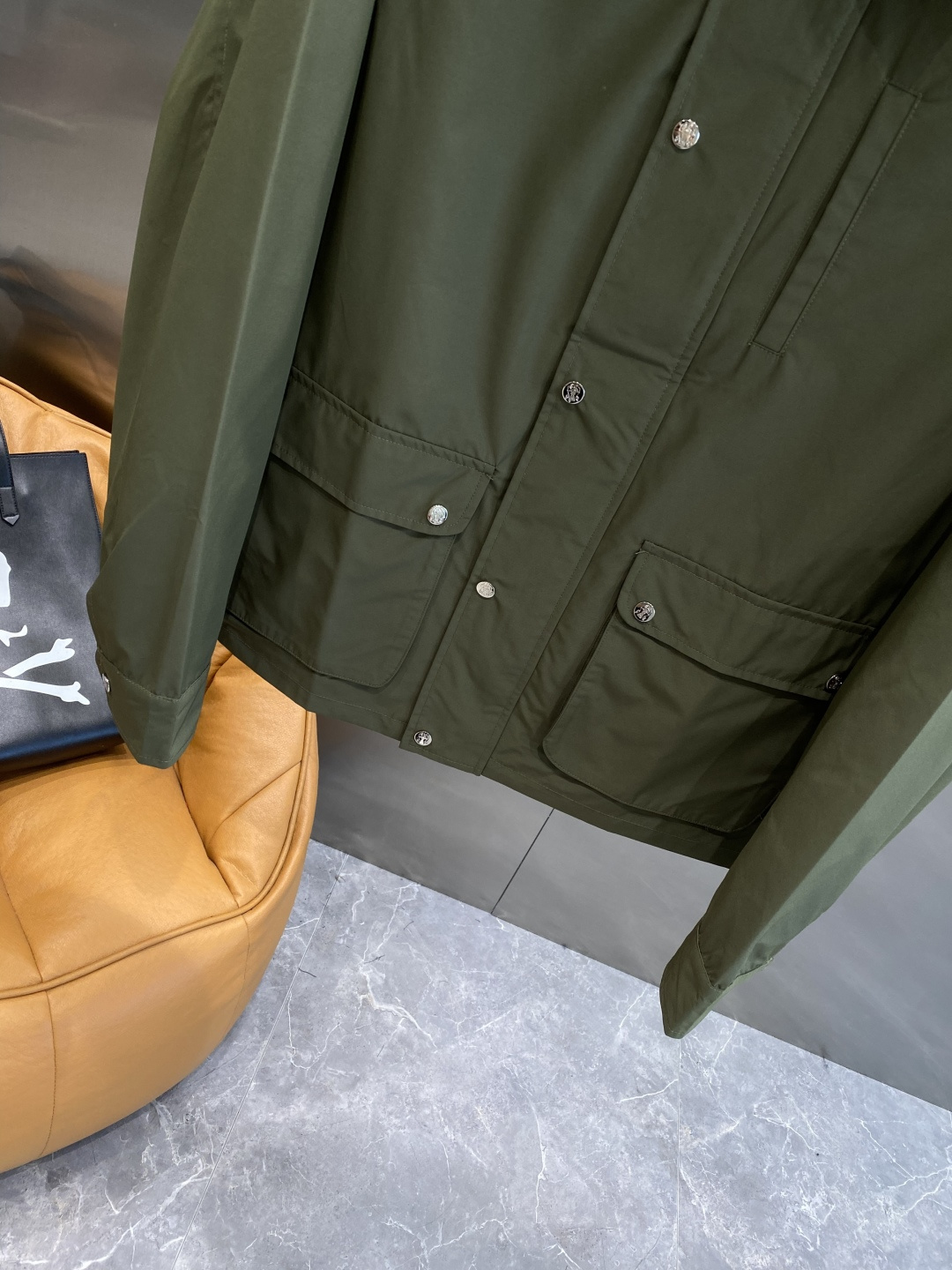 《𝙉𝙚𝙬🤍🖤布鲁家》25ss早秋风衣夹克外套爆款 秋冬专柜新款休闲时尚夹克外套！超前卫设计风格 细腻舒适