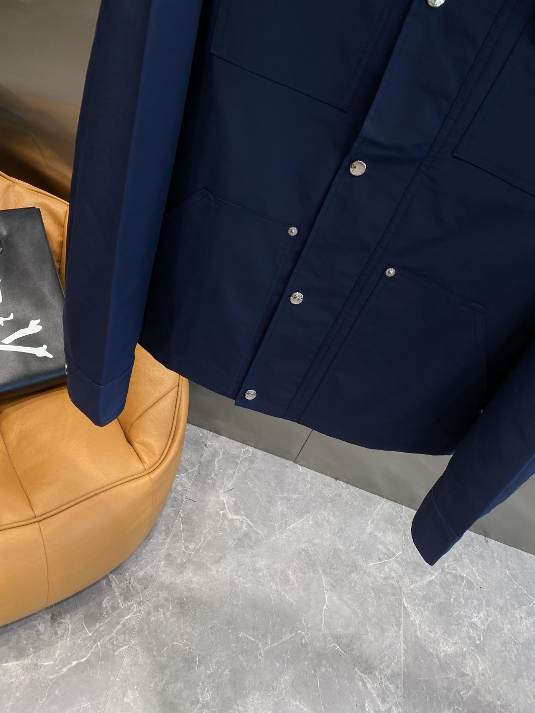 《𝙉𝙚𝙬🤍🖤蒙家》25ss早秋风衣夹克外套爆款 秋冬专柜新款休闲时尚夹克外套！超前卫设计风格 细腻舒适 