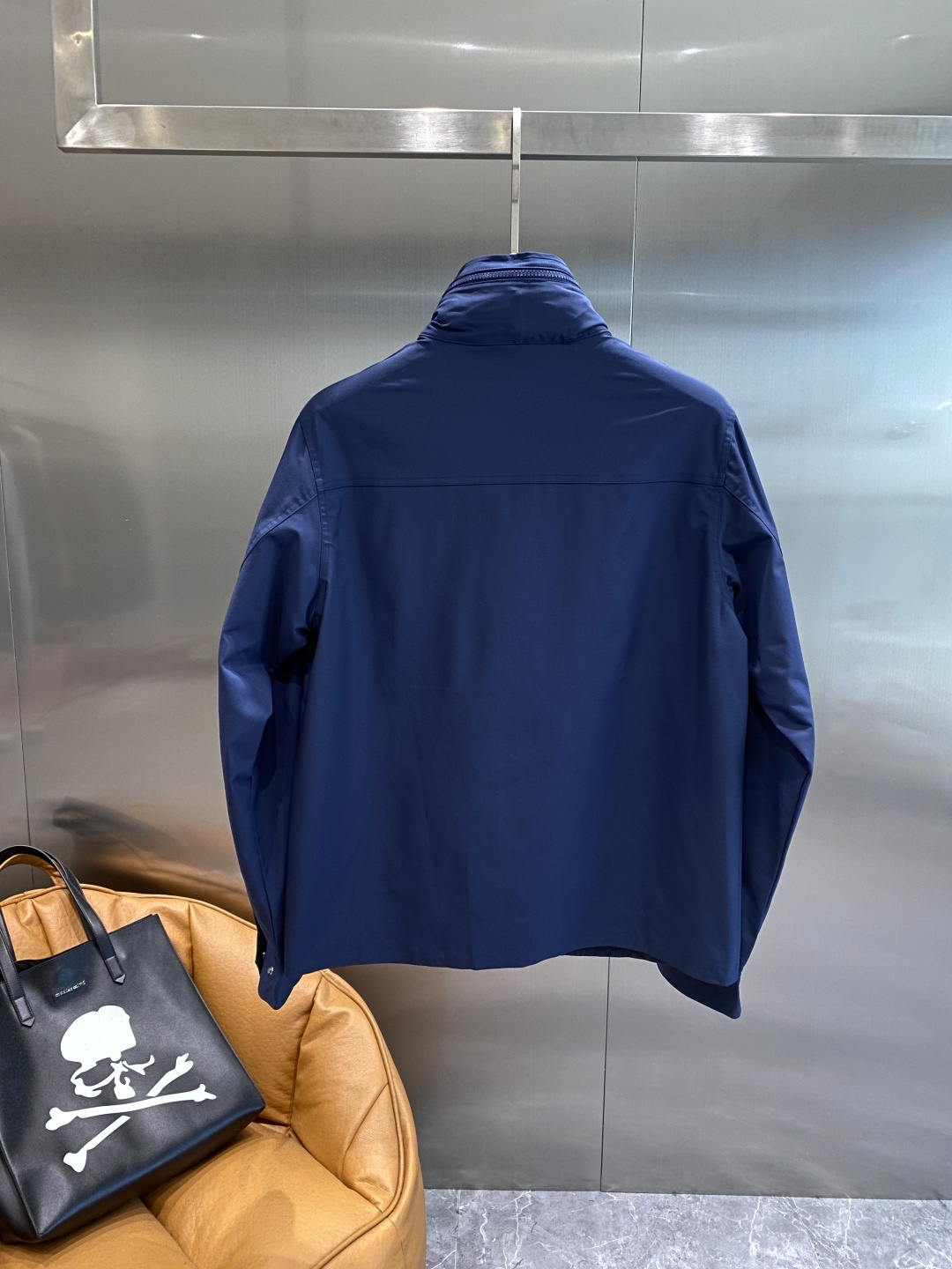 《𝙉𝙚𝙬🤍🖤蒙家》25ss早秋风衣夹克外套爆款 秋冬专柜新款休闲时尚夹克外套！超前卫设计风格 细腻舒适 