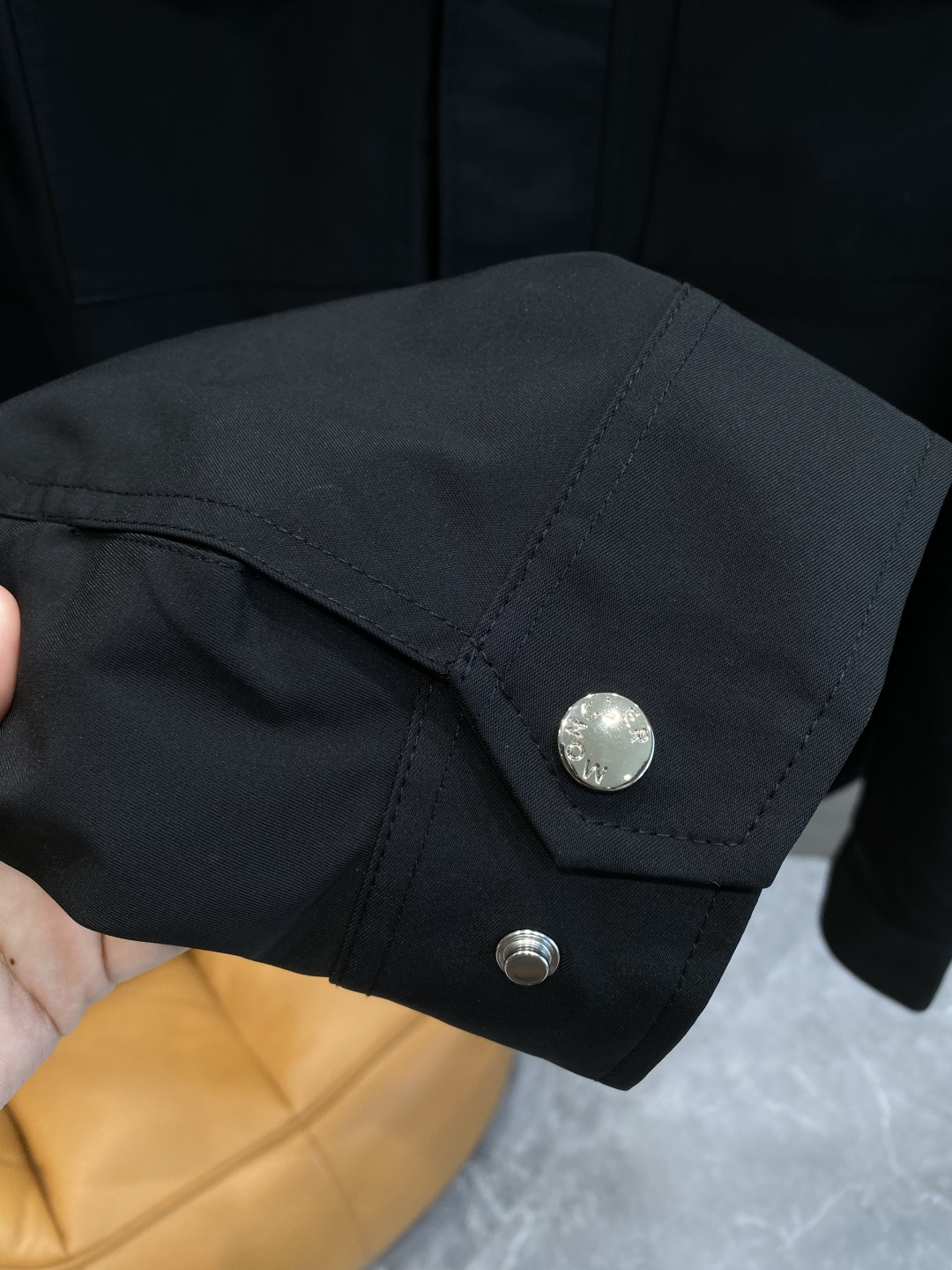 《𝙉𝙚𝙬🤍🖤蒙家》25ss早秋风衣夹克外套爆款 秋冬专柜新款休闲时尚夹克外套！超前卫设计风格 细腻舒适 