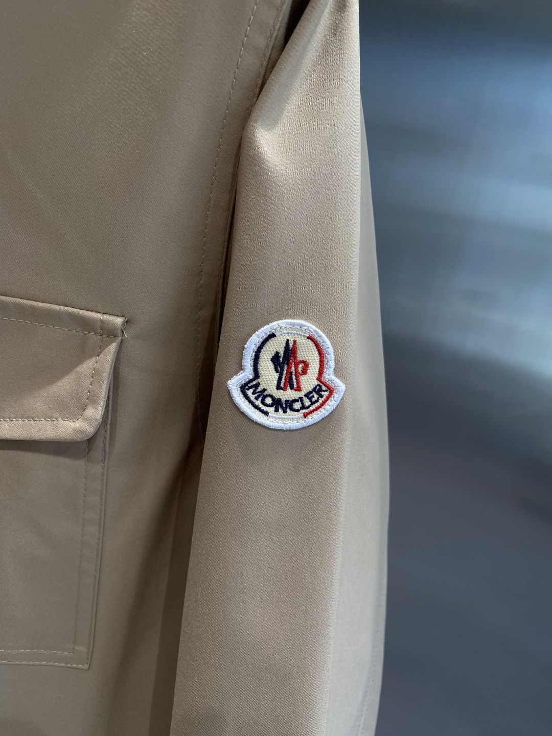 《𝙉𝙚𝙬🤍🖤蒙家》25ss早秋风衣夹克外套爆款 秋冬专柜新款休闲时尚夹克外套！超前卫设计风格 细腻舒适 