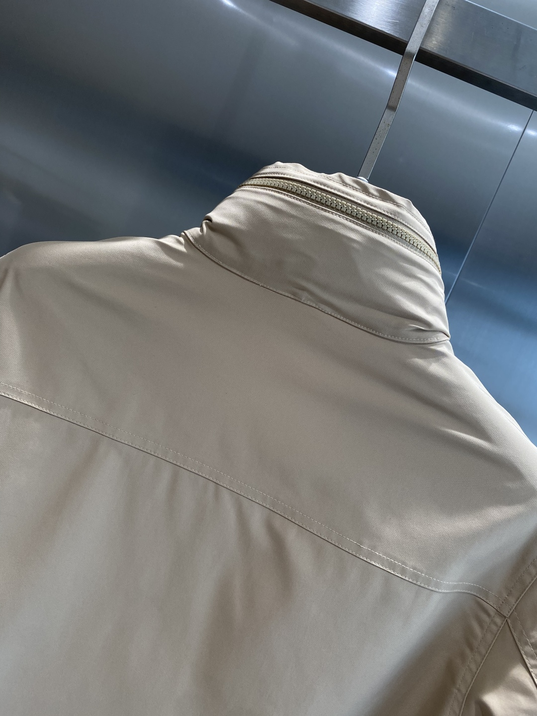 《𝙉𝙚𝙬🤍🖤蒙家》25ss早秋风衣夹克外套爆款 秋冬专柜新款休闲时尚夹克外套！超前卫设计风格 细腻舒适 