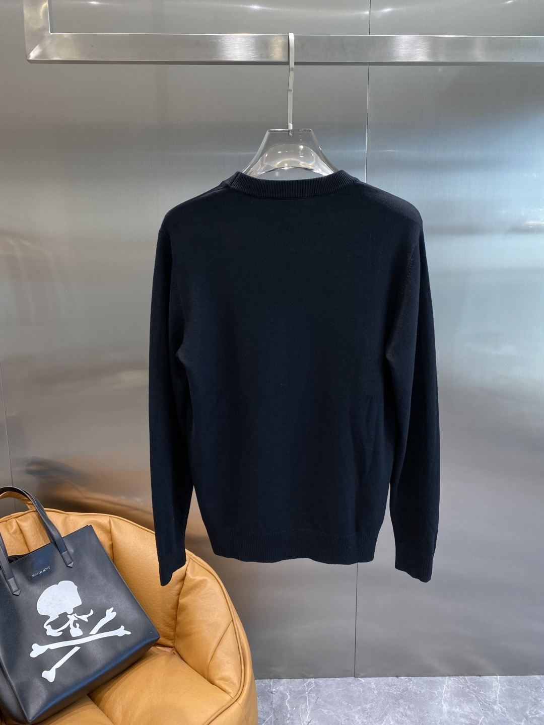 《𝙉𝙚𝙬🤍🖤DG家》2025秋冬新款毛衣 高品质意大利进口面料，高密度针织，时尚百搭毛衣，帅气十足。经典