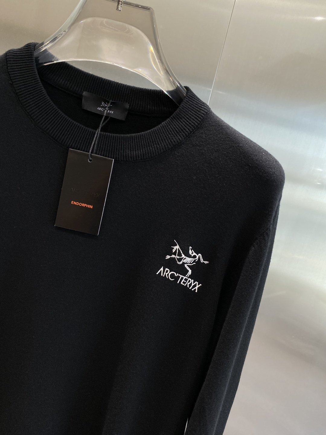 《𝙉𝙚𝙬🤍🖤鸟家》2025秋冬新款毛衣 高品质意大利进口面料，高密度针织，时尚百搭毛衣，帅气十足。经典L