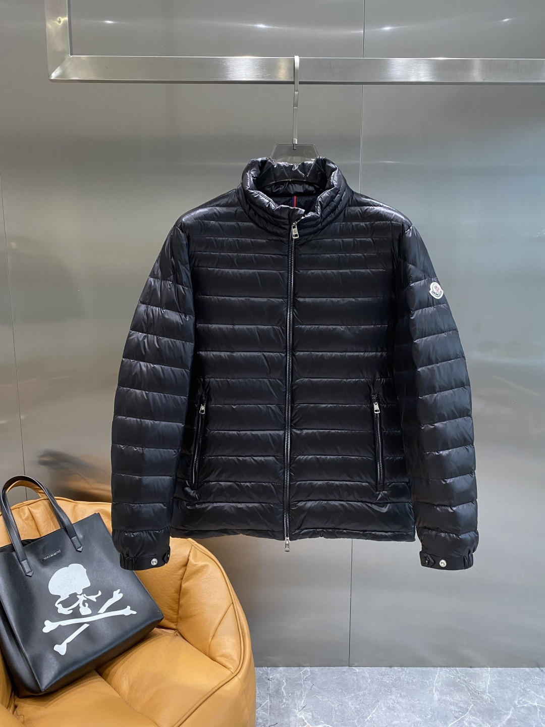 《𝙉𝙚𝙬🤍🖤蒙家》代购正品级别秋冬新款羽绒服 原版1:1订制五金配件全进口原版定制 欢迎专柜对比 绝对的