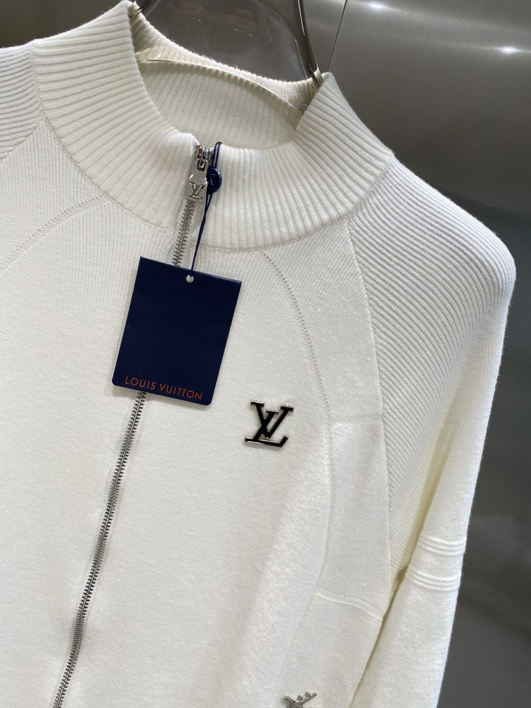 《𝙉𝙚𝙬🤍🖤驴家》25ss秋冬 最新最顶级开衫羊毛针织衫开衫毛衣，精致配色融合新款潮套头衫，最顶级的品质