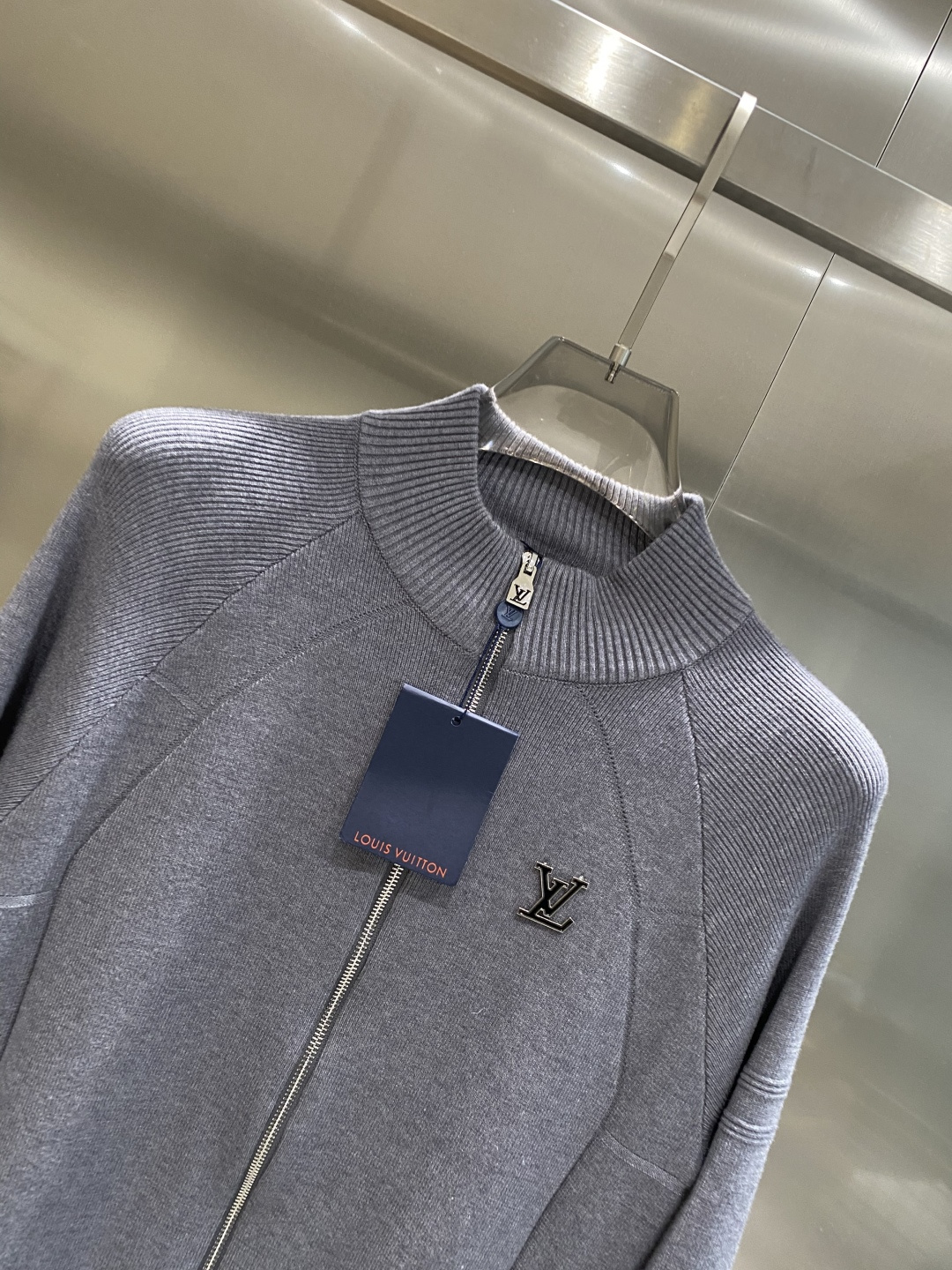 《𝙉𝙚𝙬🤍🖤驴家》25ss秋冬 最新最顶级开衫羊毛针织衫开衫毛衣，精致配色融合新款潮套头衫，最顶级的品质